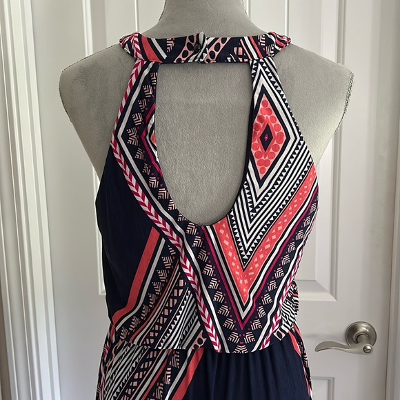 Trixxi— Maxi Dress - Size Medium - Picture 5 of 7